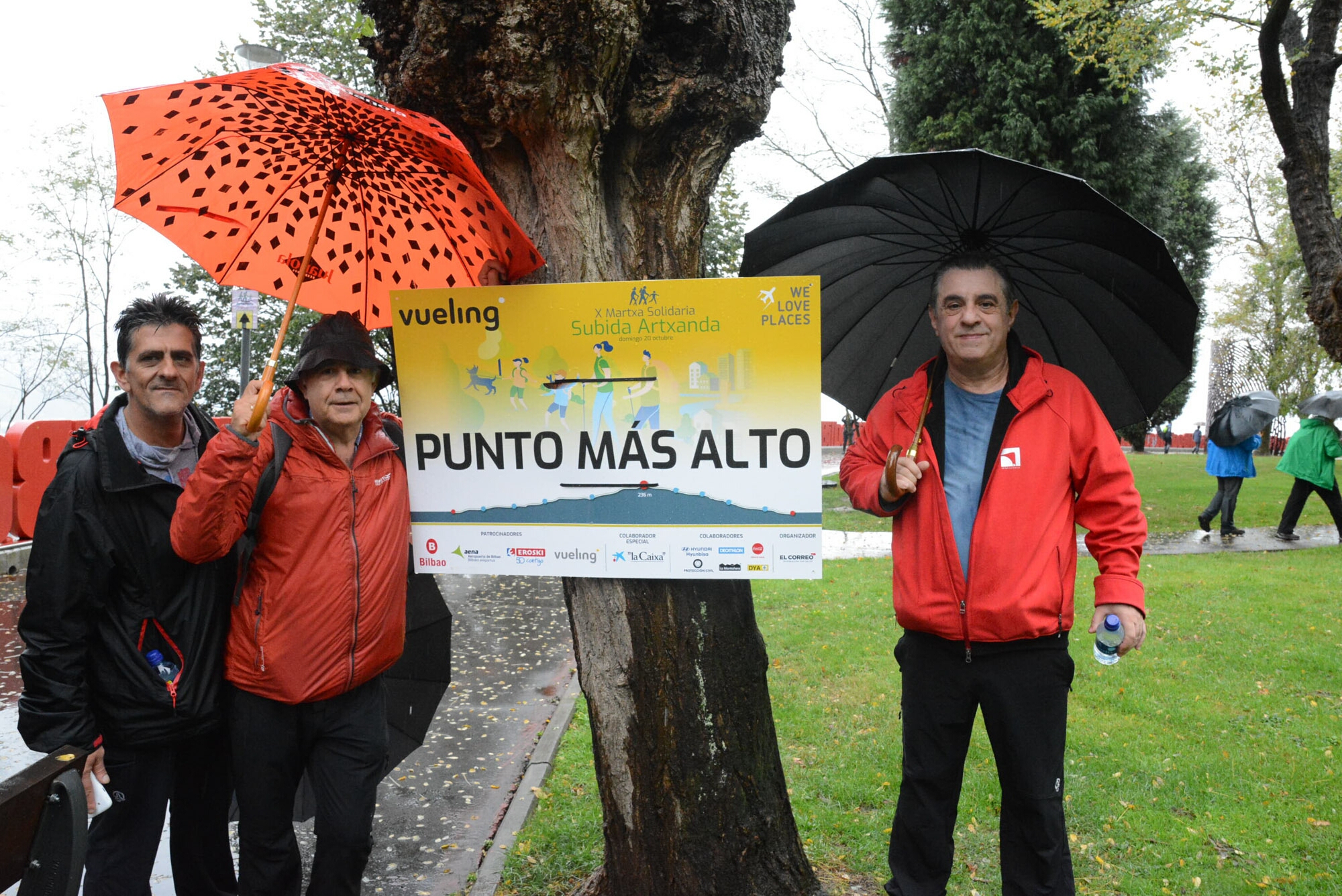 Foto 24 de la avituallamiento y mirador - Galería de la Subida a Artxanda 2019
